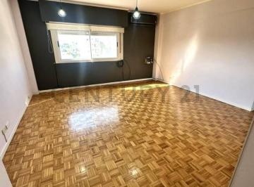 Departamento · 70m² · 4 Ambientes · 1 Cochera · Venta Usd 160.000.