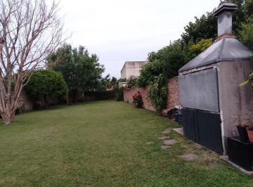 Casa · 112m² · 6 Ambientes · 2 Cocheras · Casa 6 Amb - Garage - Parque - Ideal 2 Flias