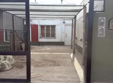 PH · 120m² · 1 Ambiente · 1 Cochera · Alquilo PH 1 Dormitorio con Cochera Zona Cangomás - Cipolletti