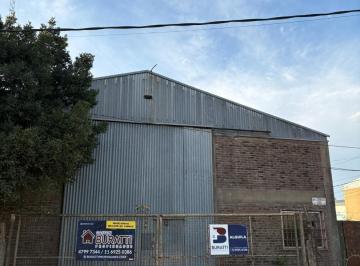 Depósito · 700m² · Alquiler Nave Industrial 650 m² en Lote de 1.400 m²