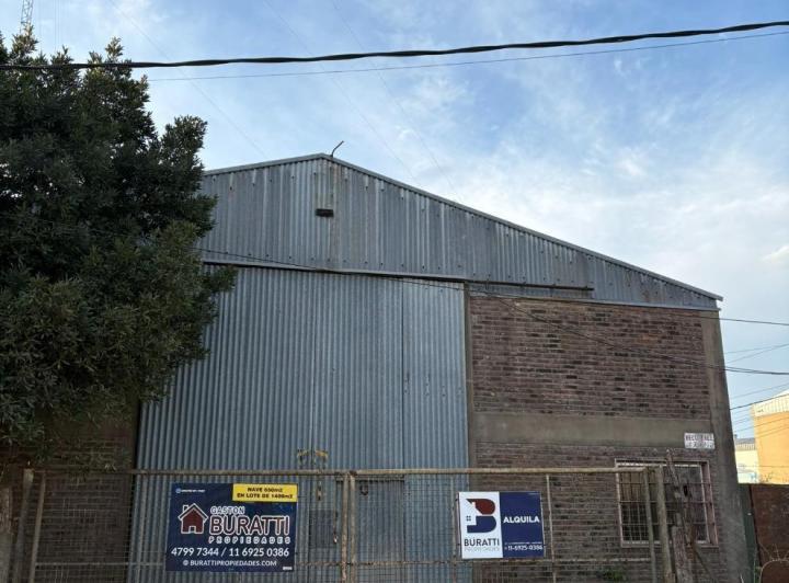 Depósito · 700m²