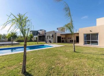 Casa · 67m² · 3 Ambientes · 1 Cochera · Casa Quinta en Venta en Tierra de Sueños III, Roldán, San Lorenzo