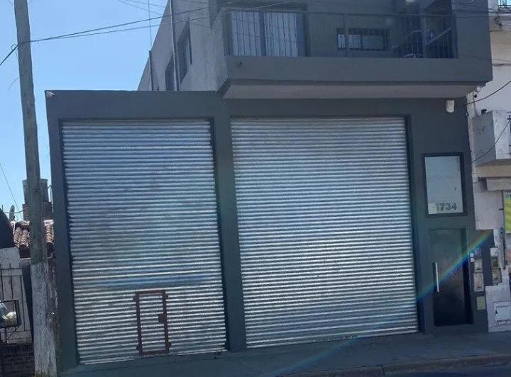 Bodega-Galpón · 180m² · 4 Ambientes · 3 Cocheras