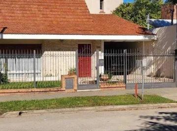 Casa · 272m² · 8 Ambientes · Casa Chalet en Venta en Las Varillas, Córdoba, Argentina