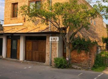 Casa · 303m² · 11 Ambientes · 1 Cochera · Venta de Complejo 2 Locales + Casa + Monoambiente Agua de Oro, Colón, Córdoba