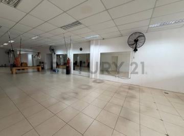 Local comercial · 329m² · 5 Ambientes · Local en Centro de Pilar a La Venta
