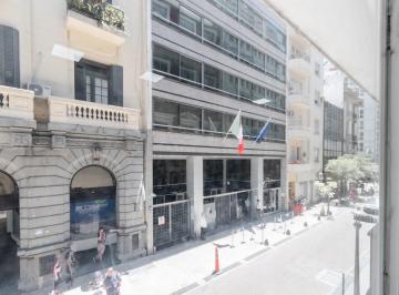 Oficina comercial · 326m² · 5 Ambientes · Importante Piso de Oficina de 300 m² en Excelente Estado en Venta con Renta, Zona Centro.