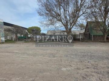 Bodega-Galpón · 200m² · Alquiler Amplio Predio Industrial / Comercial - Lastra 3800