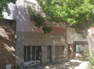 Casa · 188m² · 7 Ambientes · Urquiza 2879 - Casa a Reciclar en Venta - Oportunidad Constructoras