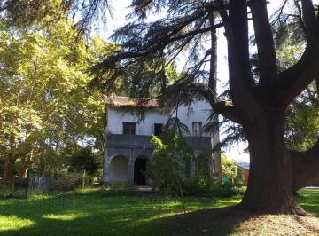 Quinta vacacional · 250m² · 7 Ambientes · 7 Cocheras · Venta de Quinta en Moreno