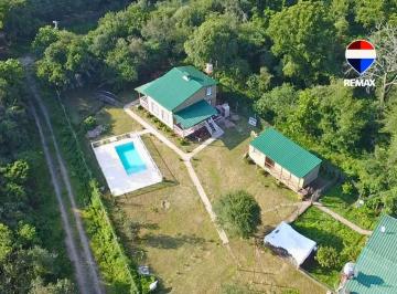 Casa · 81m² · 4 Ambientes · 4 Cocheras · Casa en Venta o Permuta La Caldera