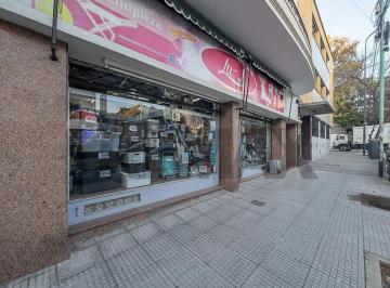 Local comercial · 340m² · Local Comercial Al Fte - Deposito - Sotano - 340 m² Apx