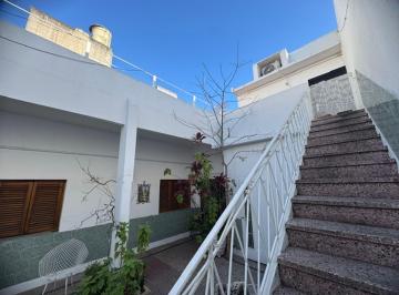 Casa · 170m² · 4 Ambientes · 1 Cochera · Venta Casa 4 Ambientes con Cochera y Terraza