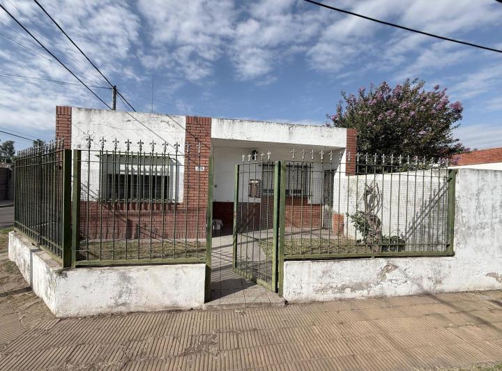 Casa · 81m² · 4 Ambientes · 1 Cochera