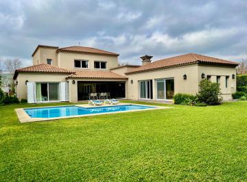 Casa de 6 ambientes, Pilar · Impecable Casa en Alquiler Anual