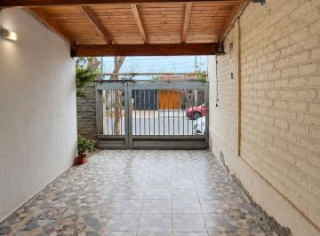 Casa · 1m² · 4 Ambientes · 2 Cocheras · Venta Casa Excelente Ubicacion Barrio Decavial
