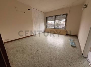 PH · PH 4 Ambientes en Primer Piso con Terraza, Balcón y Lavadero – Remedios de Escal