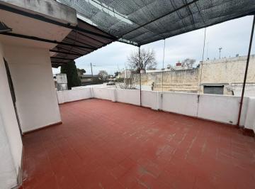 PH · 93m² · 4 Ambientes · 1 Cochera · PH en Munro - Oeste