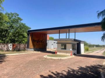 Casa · 150m² · 3 Ambientes · 1 Cochera · Hermosa Casa a Estrenar en B° Priv Jardin del Sol