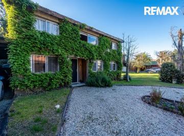 Casa · 162m² · 5 Ambientes · 2 Cocheras · Venta Casa Larena Cc 5 Ambientes