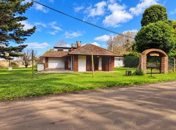 Casa · 95m² · 2 Ambientes · 1 Cochera · Venta Casa 2 Amb Barrio El Tejado / Pileta