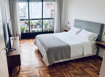 Departamento de 2 ambientes, Balvanera · Amplio Dos Ambientes con Balcón Al Frente Muy Luminoso