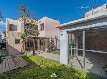 Casa · 175m² · 6 Ambientes · 1 Cochera · Alquiler Casa con 3 Dorm. en Centro de Pando