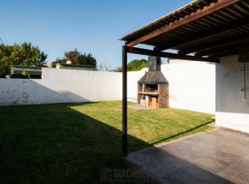 PH · 90m² · 4 Ambientes · 1 Cochera · PH en Venta en Ringuelet de 2 Dorm. con Cochera y Patio