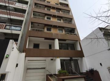 Departamento · 43m² · 2 Ambientes · 1 Cochera · Departamento 2 Ambientes con Cochera y Baulera en Excelente Ubicacion de Banfield
