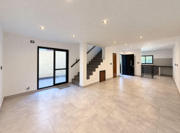 Casa · 80m² · 3 Ambientes · 1 Cochera · Casa Duplex 3 Ambientes Venta Lomas de Zamora