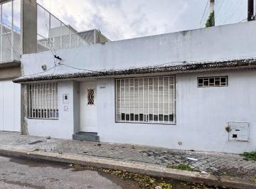 Casa de 1 ambiente, Rosario · Alquiler Casa Al Frente 1 Dormitorio en Echesortu