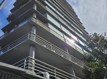 Departamento · 82m² · 3 Ambientes · 1 Cochera · Alquiler - Departamento - 3 Ambientes - Cochera - Pileta - Parrilla