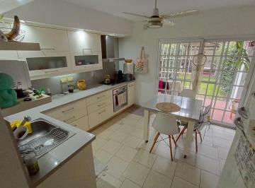 Casa · 100m² · 3 Ambientes · Casa en Alquiler, Tipo PH, Triplex en Ciudad Jardín