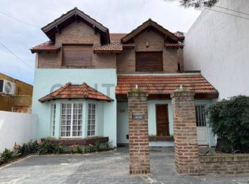 Casa · 170m² · 6 Ambientes · 1 Cochera · Venta Casa de 6 Ambientes - Boulogne