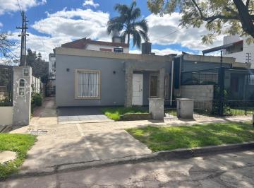 PH · 90m² · 4 Ambientes · PH Tipo Casa Venta 4 Ambientes Fondo Ituzaingo Norte