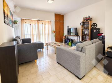 Departamento · 90m² · 5 Ambientes · Venta Departamento 3 Dorm. Barrio Brentana Cipolletti