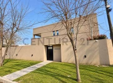 Casa · 230m² · 5 Ambientes · Casa en Venta - 508 y 139