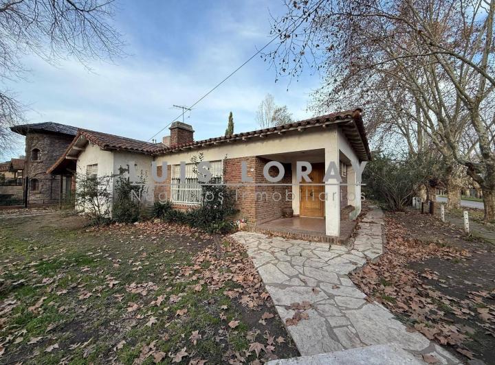 Casa · 170m² · 4 Ambientes · 2 Cocheras