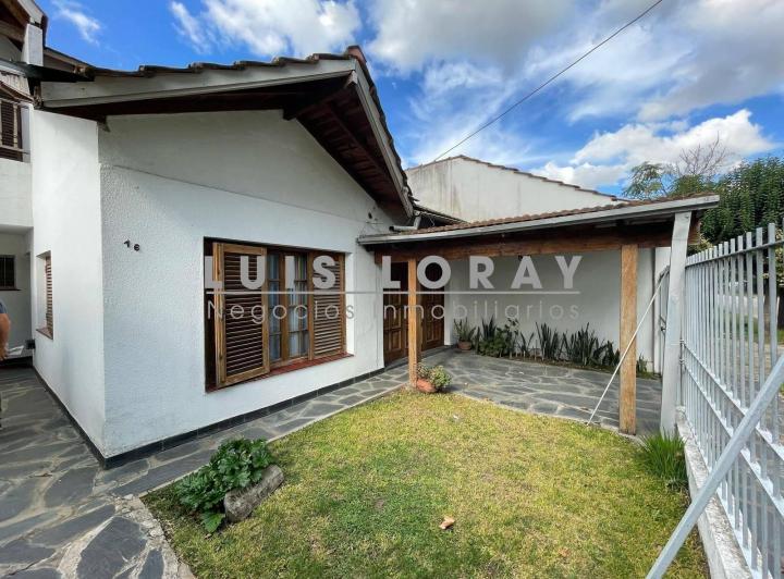Casa · 246m² · 4 Ambientes · 1 Cochera