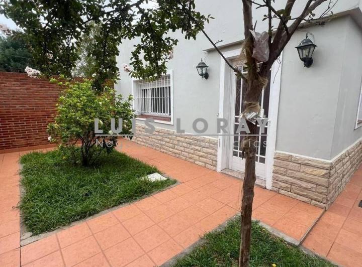 Casa · 92m² · 4 Ambientes · 1 Cochera