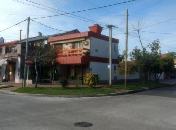 Casa de 4 ambientes, La Matanza · Casa 4 Amb. con Cochera - Venta - San Justo