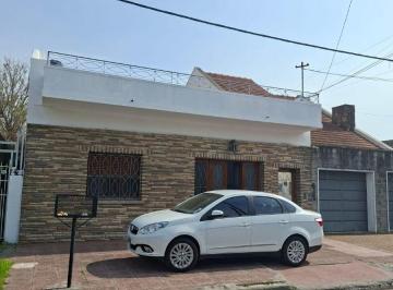 Casa de 5 ambientes, Lanús · Casa Tipo PH Al Frente