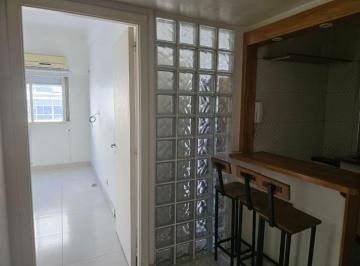 Departamento de 2 ambientes, Barrio Norte · 2 Ambientes, Excelente Ubicación y Muy Buen Estado, Superluminoso, Cocina Separada y a Gas, Bajas Ex