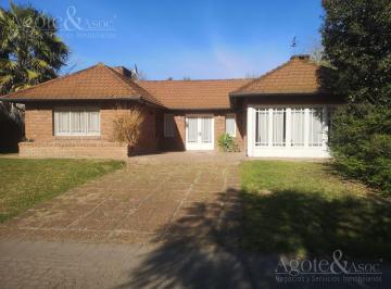 Casa · 150m² · 4 Ambientes · Casa en Country Los Cardales