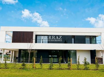 Casa · 223m² · 6 Ambientes · 2 Cocheras · Casa en Venta en Carpinchos, Nordelta, Tigre