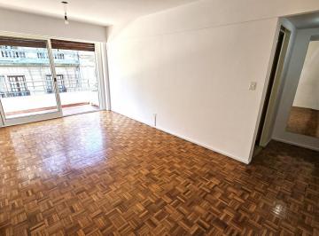 Departamento · 53m² · 3 Ambientes · 1 Cochera · Impecable Depar 3 Amb C/coch y Apto Prof. Monserrat/congreso