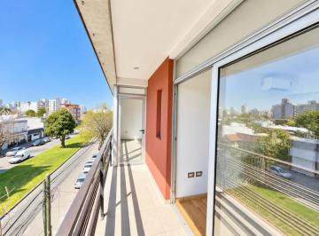 Departamento · 60m² · 3 Ambientes · 1 Cochera · Venta Departamento 2 Dorm. con Cochera y Balcón Al Frente | Apto Banco