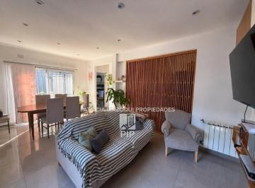 PH · 95m² · 4 Ambientes · PH en Venta en Villa Sarmiento