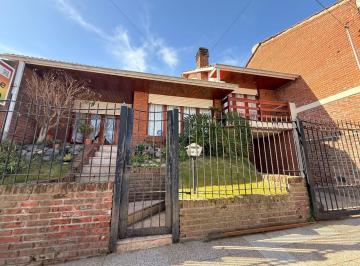 Imagen1 · Venta Chalet 4 Ambientes con Cochera y Parque, Zona San Jose