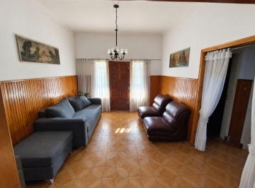 Casa · 113m² · 6 Ambientes · 1 Cochera · Venta Casa + Departamento 6 Amb. en Las Avs